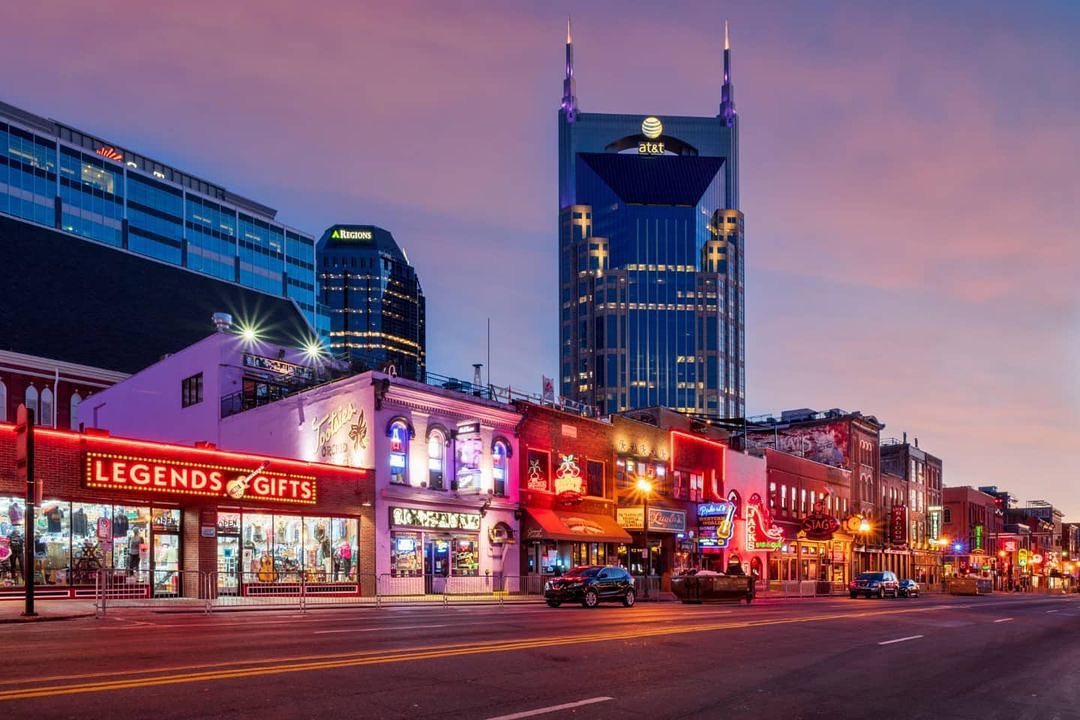What Are the Best Places to See Live Music in Nashville?
